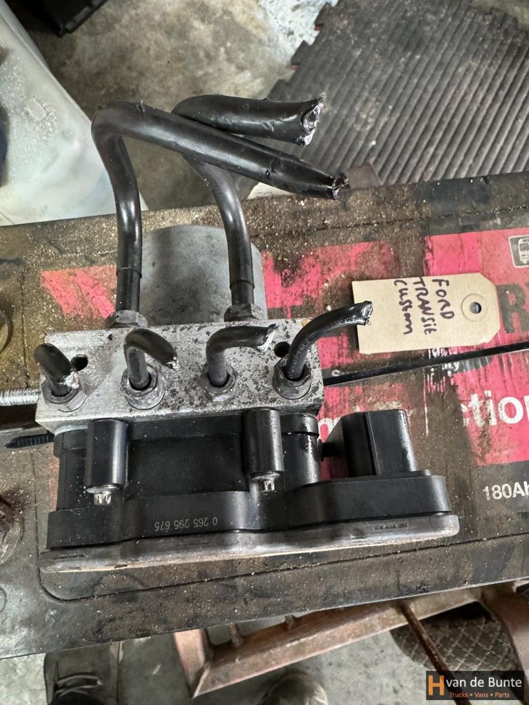 ABS Pomp Ford transit custom, Auto-onderdelen, Remmen en Aandrijving, Gebruikt, -, -, Ophalen of Verzenden