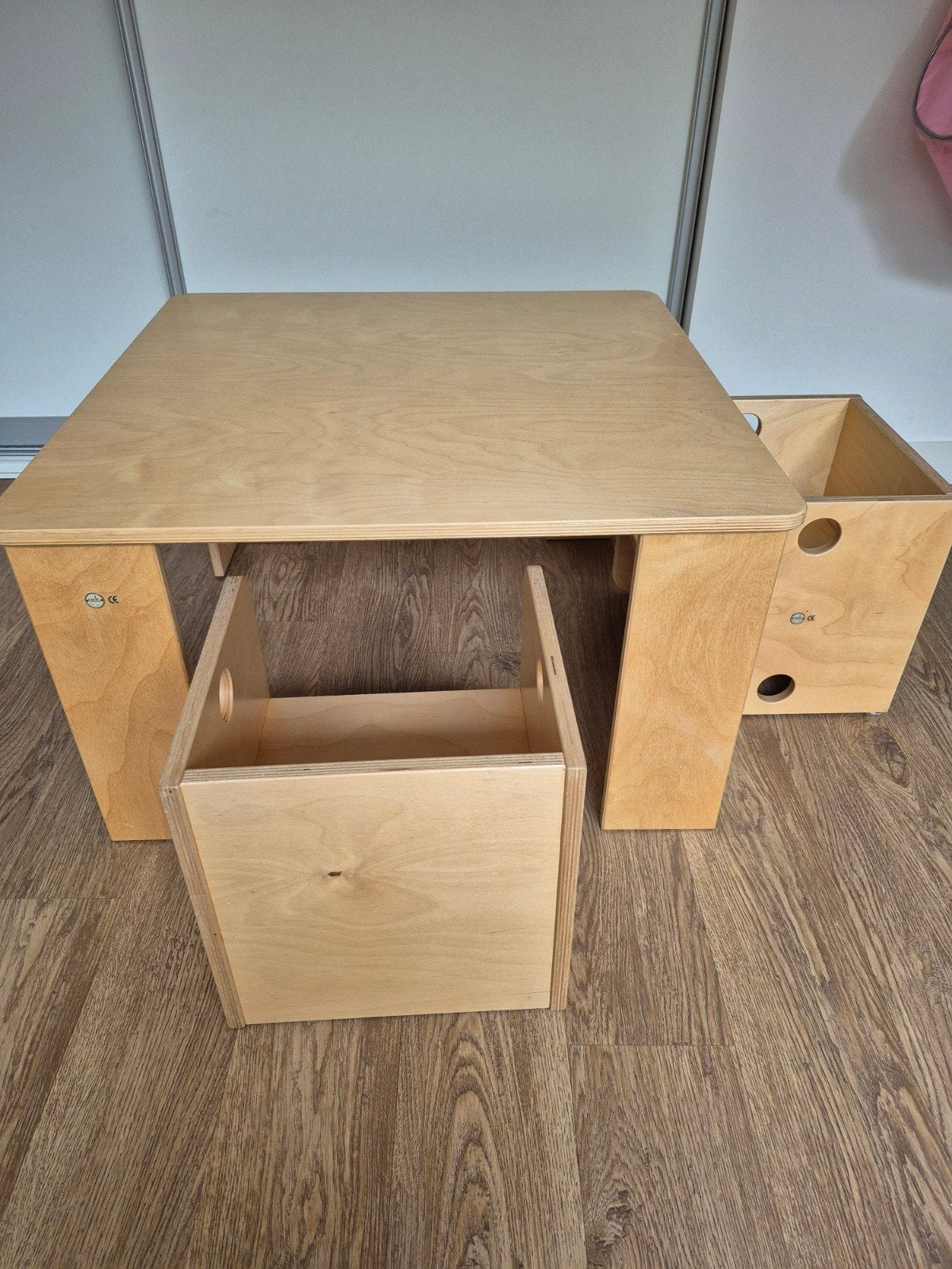 Ado Houten Kindertafel met 2 Stoeltjes, Kinderen en Baby's, Ophalen, Gebruikt, Tafel(s) en Stoel(en)