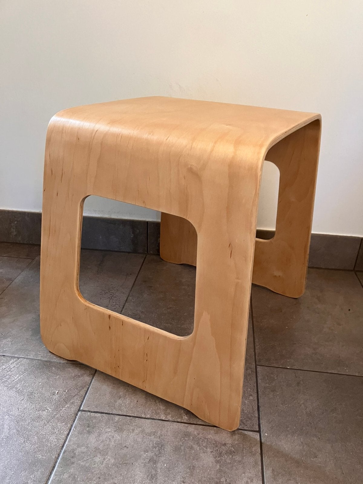 Ikea Benjamin kruk / bijzettafel, Ophalen of Verzenden, Gebruikt, Hout
