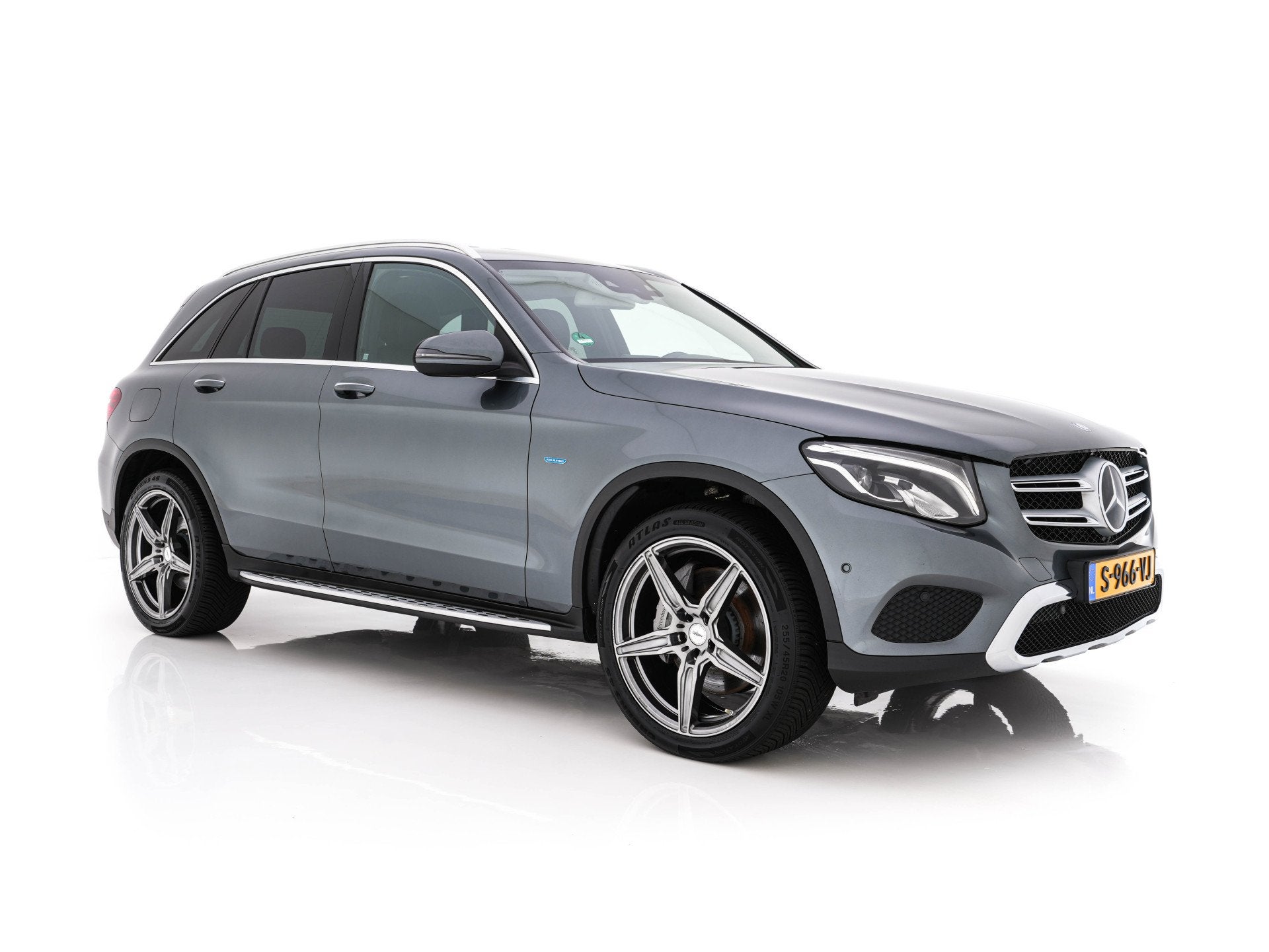 Mercedes-Benz GLC 350e 4MATIC Premium Plus Plug-in Aut. *LEA, Auto's, Automaat, Gebruikt, 4 cilinders, 2000 kg