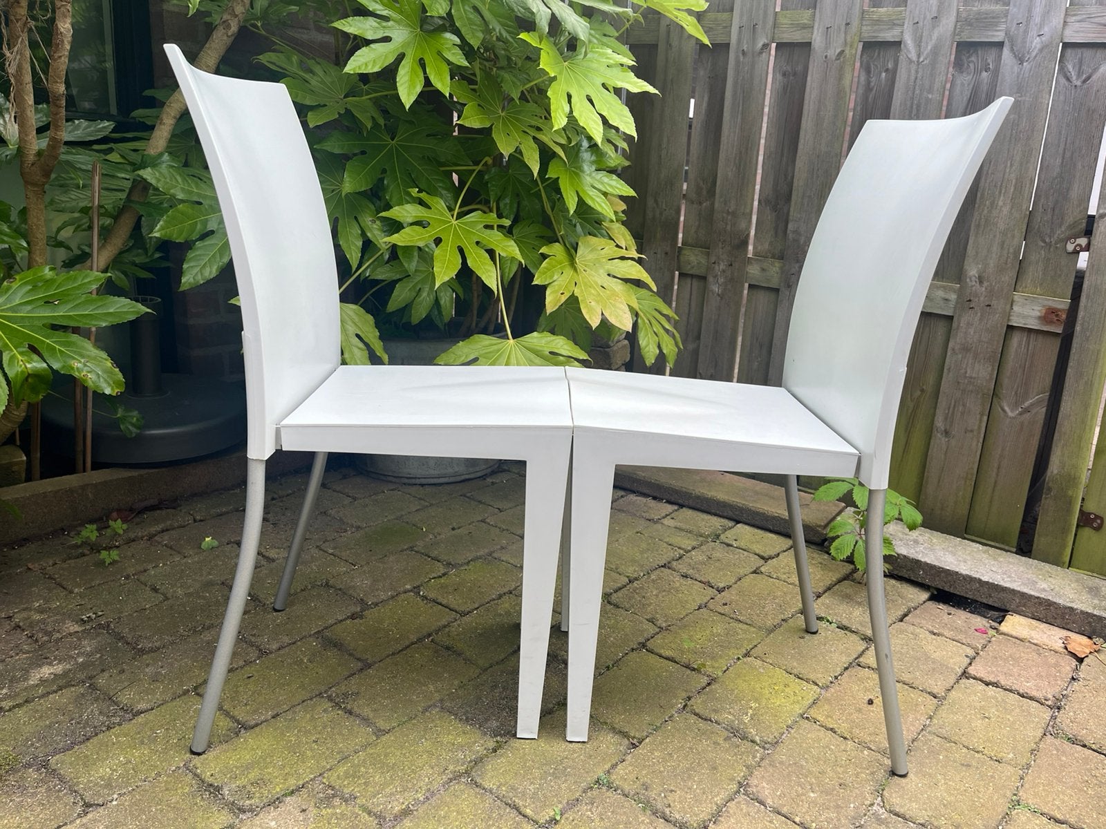 Set van 2 Kartell “Miss Global” by Starck stoelen, Ophalen, Zo goed als nieuw, Grijs