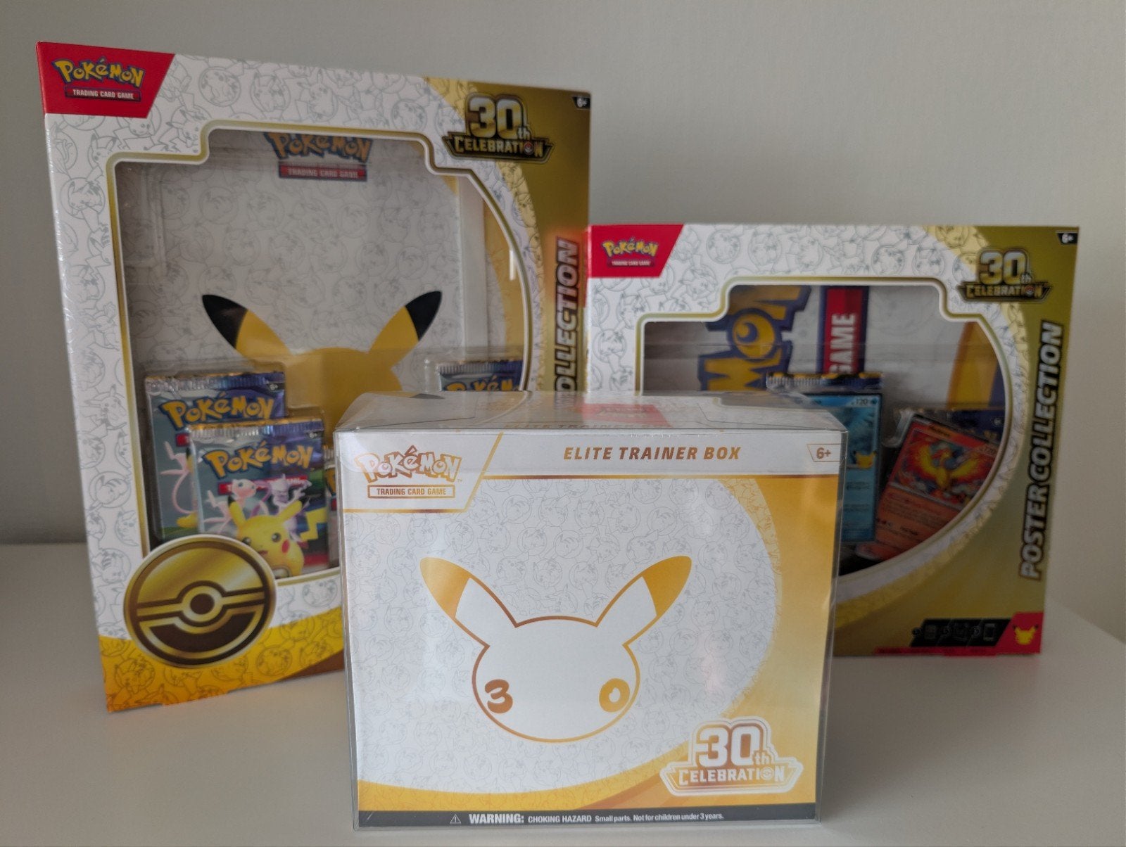 Pokémon 30th Celebration Collectie: ETB, Poster & Binder, Ophalen of Verzenden, Nieuw, Overige typen