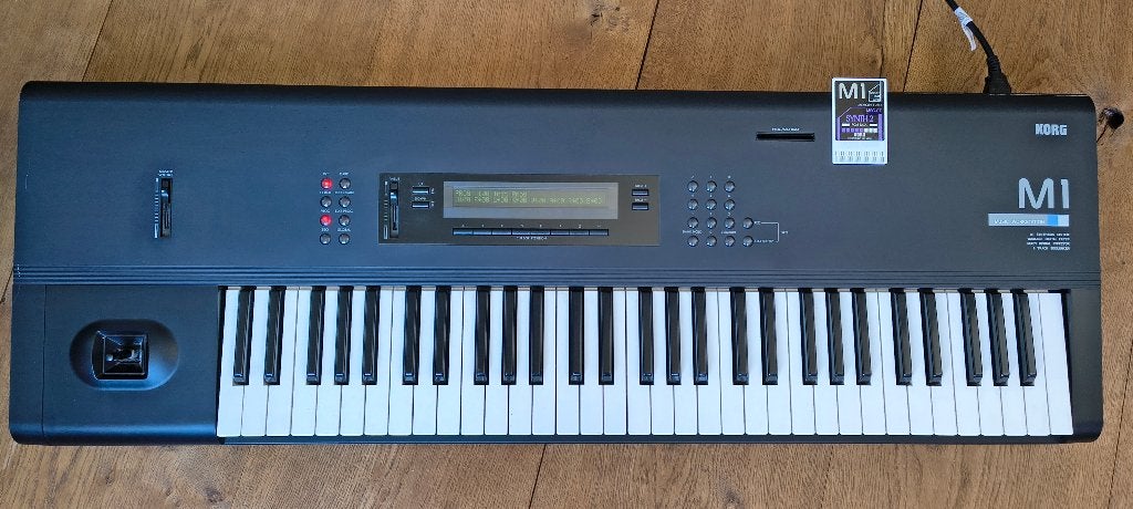 KORG M1 Synth Met PCM MSC-07 Synth 2, Ophalen, Korg, Met midi-aansluiting, 61 toetsen