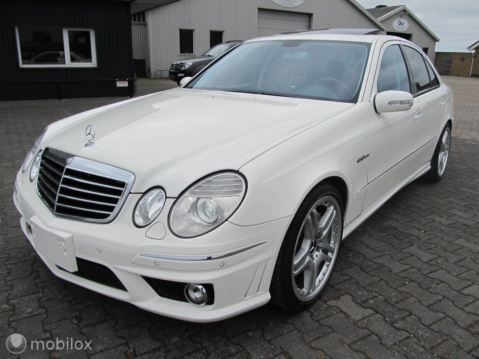 Mercedes e klasse E 55 AMG, E63 model, 81800 km, zeer mooi, Auto's, Mercedes-Benz, Automaat, Achterwielaandrijving, Gebruikt, Leder
