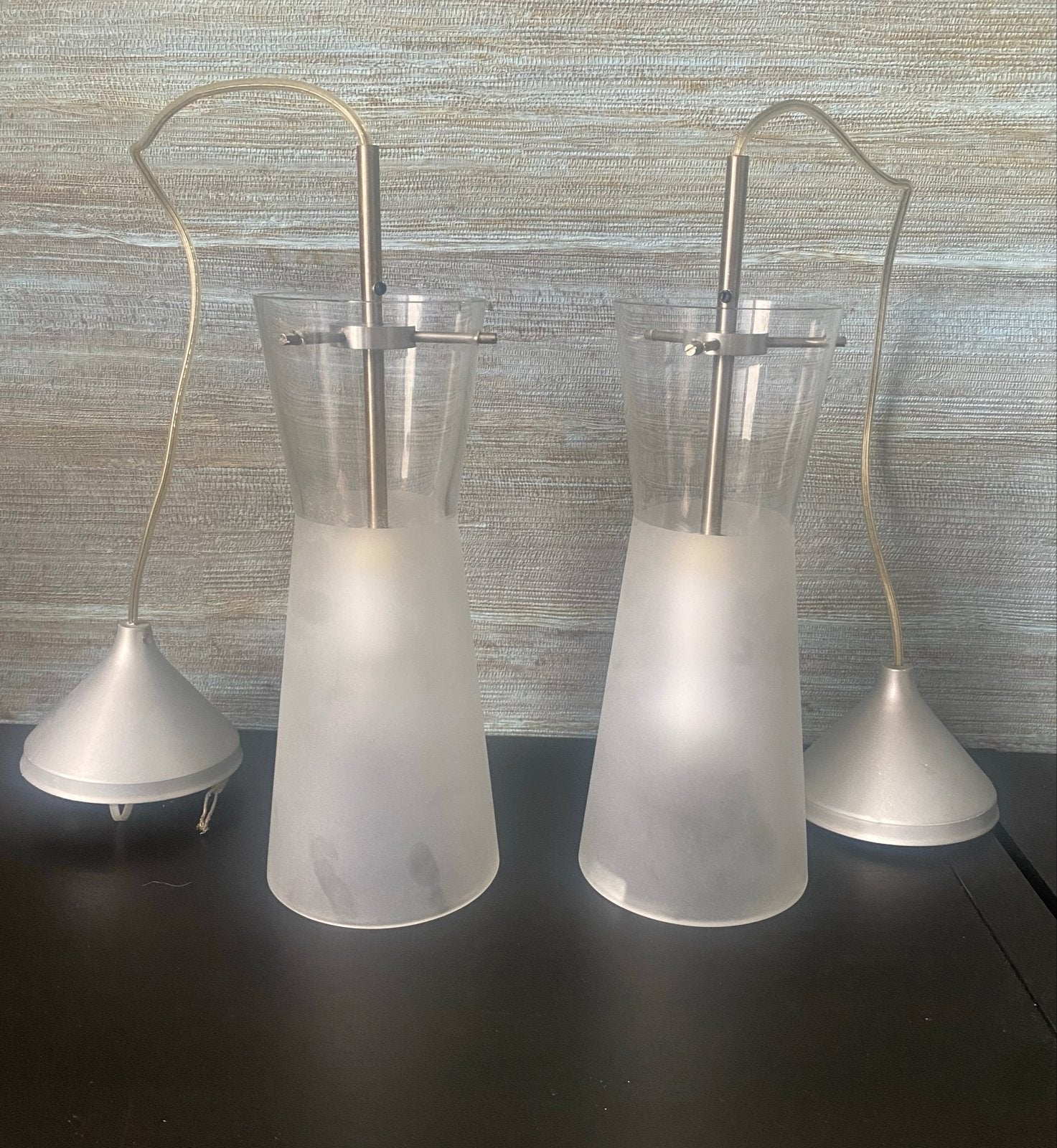 2x Vintage Hala Zeist hanglamp – origineel – glas & alu, Huis en Inrichting, Ophalen, Gebruikt, Glas, E27 (groot)