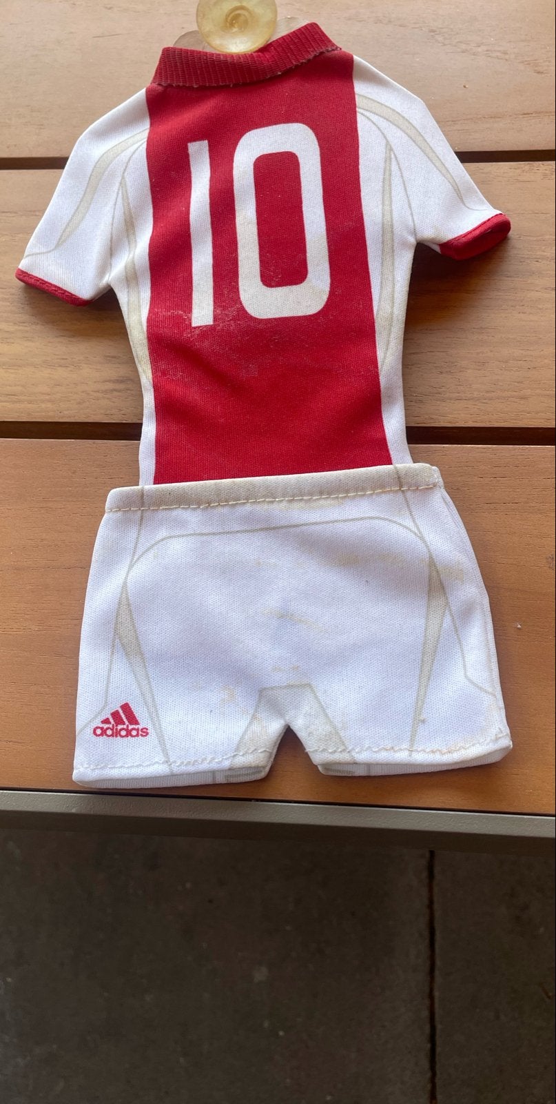 Ajax miniatuur tenue - shirt en broekje met nr. 10, Ophalen of Verzenden, Gebruikt, Ajax, Overige typen