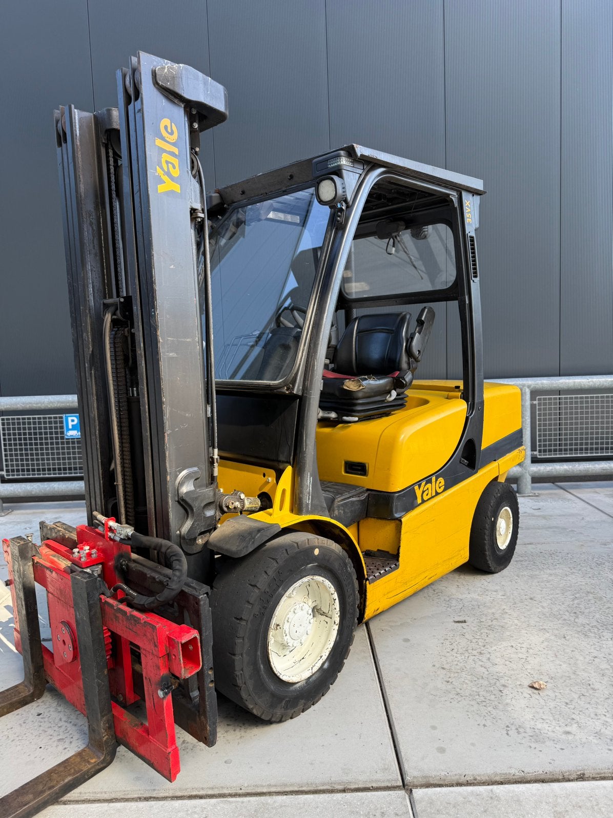 YALE DIESEL 3500KG TRIPLEX 4,90M BJ2015 4900UUR + KANTELAAR, Ophalen, 3000 tot 4000 kg, Diesel, Heftruck