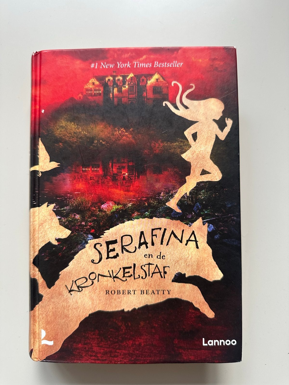 Serafina en de kronkelstaf - Robert Beatty, Boeken, Robert Beatty, Ophalen of Verzenden, Zo goed als nieuw, Fictie