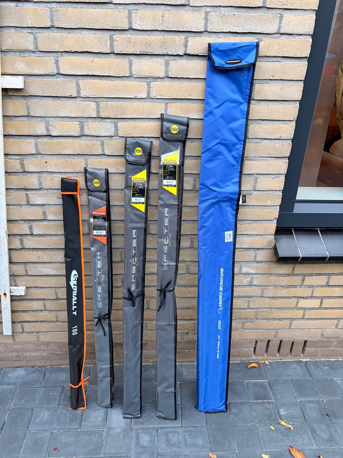 Diverse z.g.a.n hengels: Spro Specter, Savage Gear, Ophalen, Zo goed als nieuw, Werphengel