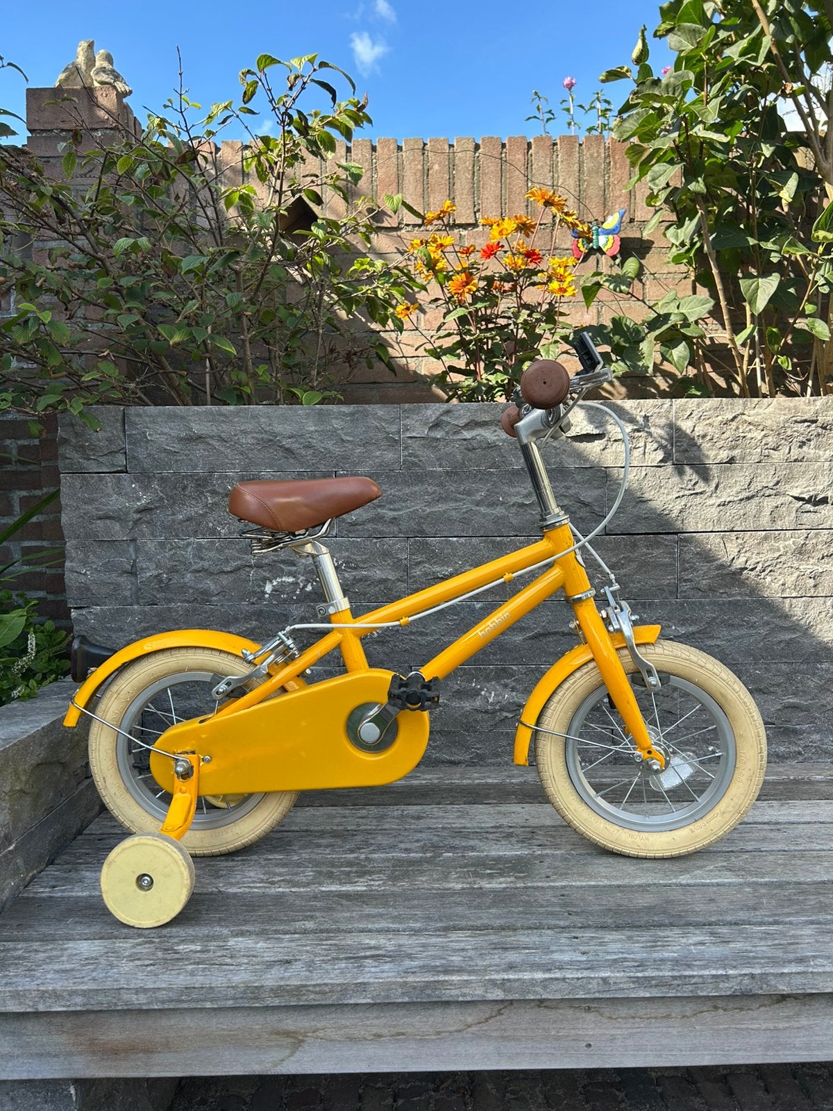 Bobbin kinderfietsje 12 inch geel, Fietsen en Brommers, Ophalen, Zo goed als nieuw, Minder dan 16 inch, Zijwieltjes