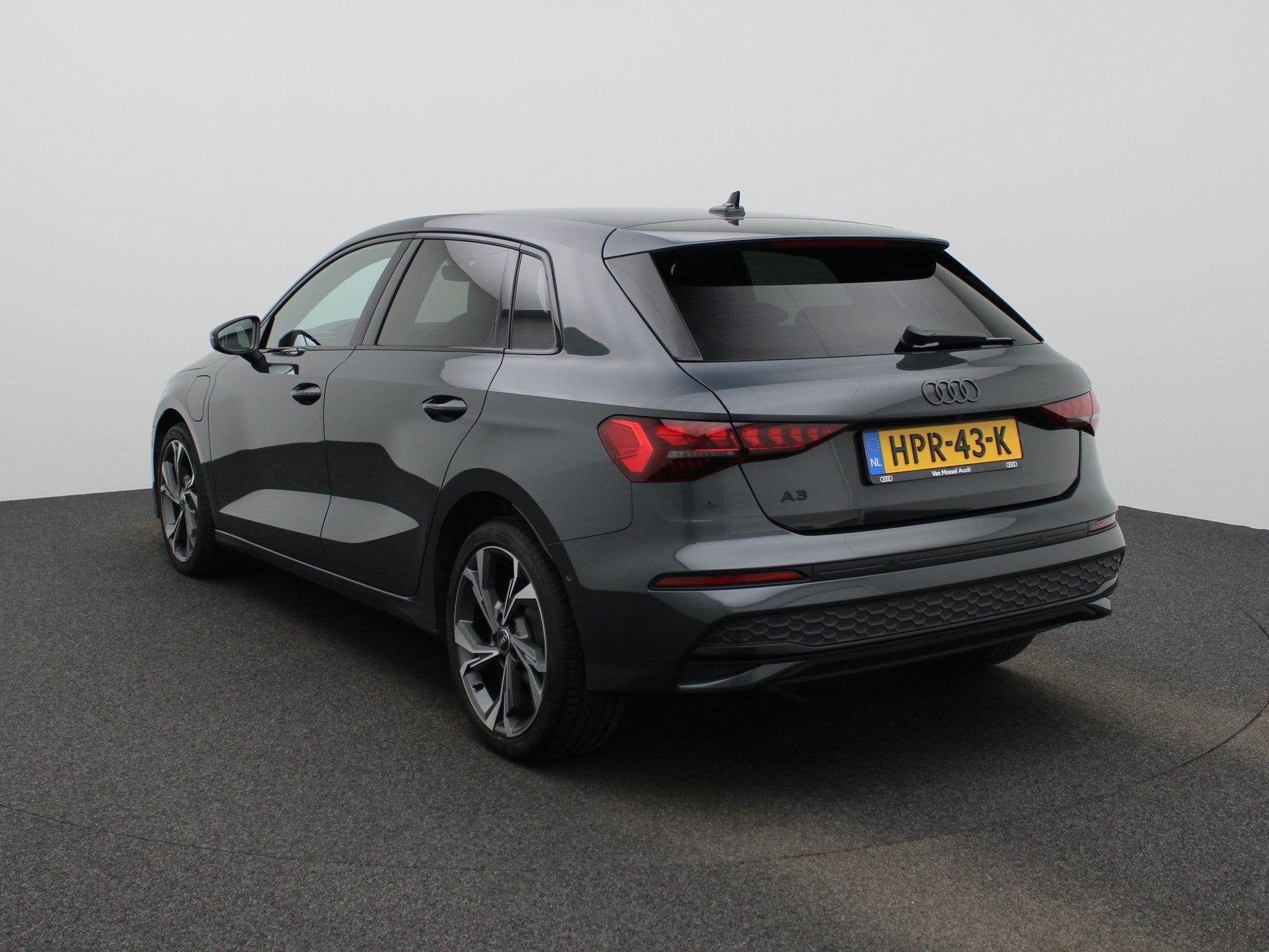 Audi A3 Sportback 40 TFSI e Advanced edition l Adaptive crui, 12 maanden, Stof, 4 cilinders, 150 min