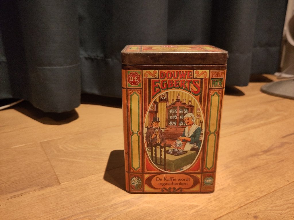 Vintage Douwe Egberts Koffieblik - 'De Koffie wordt', Ophalen of Verzenden