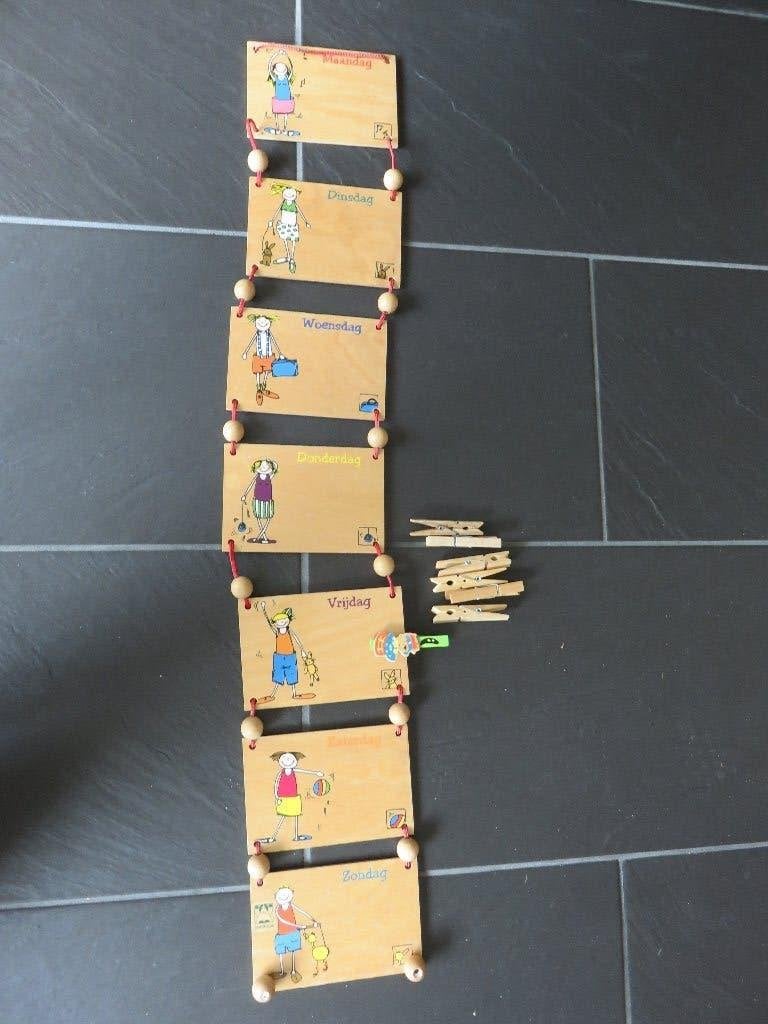 Houten kalender van de week, Janbibejan met knijpers., Ophalen of Verzenden, Zo goed als nieuw, Ontdekken