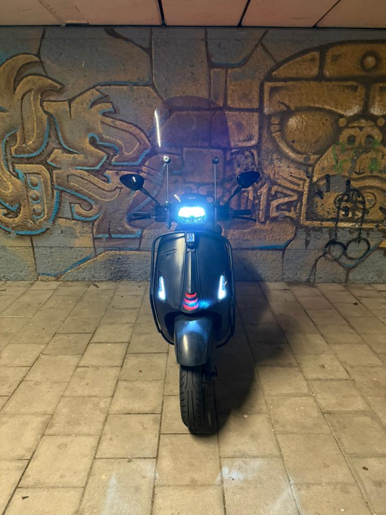 Vespa Sprint 2019 Notte - 10XXX KM, Ophalen, Zo goed als nieuw, Benzine