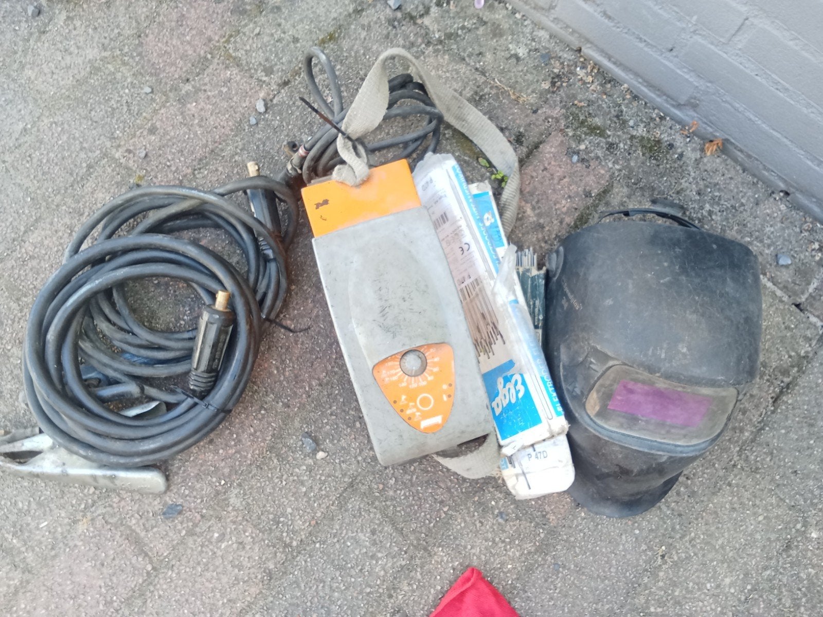 REHM Booster.PRO 210 lasapparaat met toebehoren en speedglas, Doe-het-zelf en Verbouw, Gereedschap | Lasapparaten, Ophalen of Verzenden