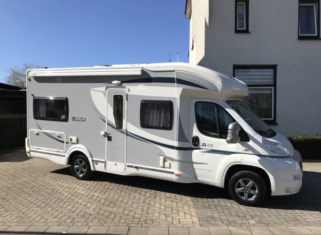 Chausson TI69 Titanium | Hefbed | 5 gordelplaatsen | 69Dkm, Airbags, Fiat, Verwarmde buitenspiegels, Chausson