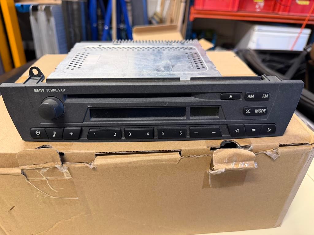 Radio bmw business CD E83 E46, Auto diversen, Autoradio's, Gebruikt, Bmw, Ophalen of Verzenden, Bmwlaan
