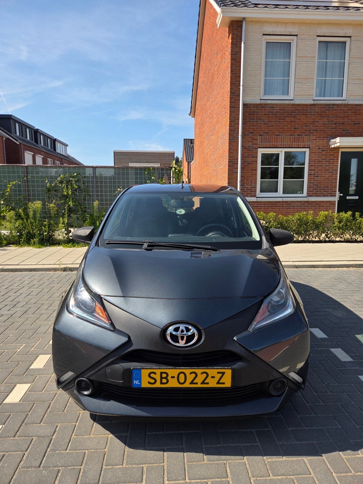 Toyota Aygo 1.0 Vvt-i 69pk 5D 2018 Grijs, Auto's, Toyota, Voorwielaandrijving, 4 stoelen, Handgeschakeld, 26 km/l