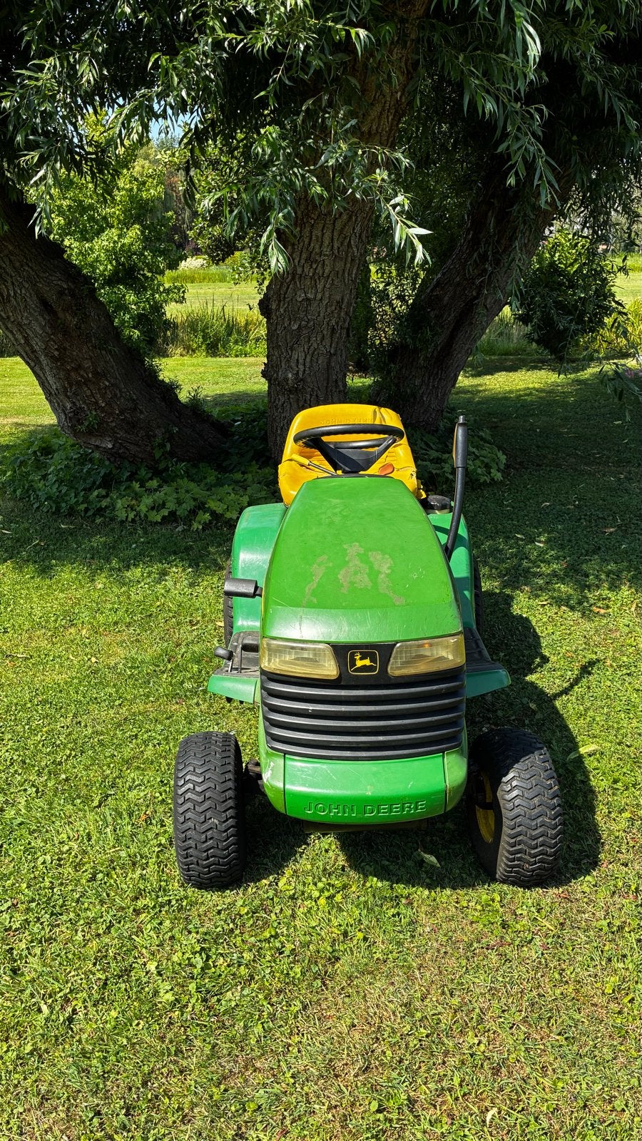 John Deere LT155 zitmaaier – bouwjaar 1998- Maaidek defect, Tuin en Terras, Ophalen, Cirkelmaaier, Gebruikt, Elektrische starter