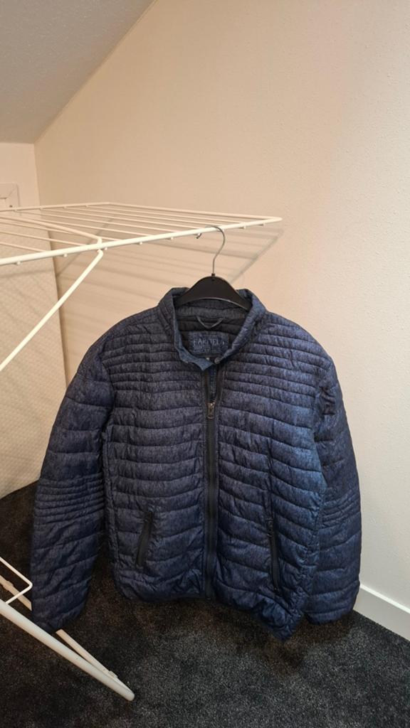 Donkerblauwe gewatteerde herenjas (tussenjas), Kleding | Heren, Jassen | Winter, Maat 52/54 (L), Blauw, FARFIELD, Ophalen of Verzenden