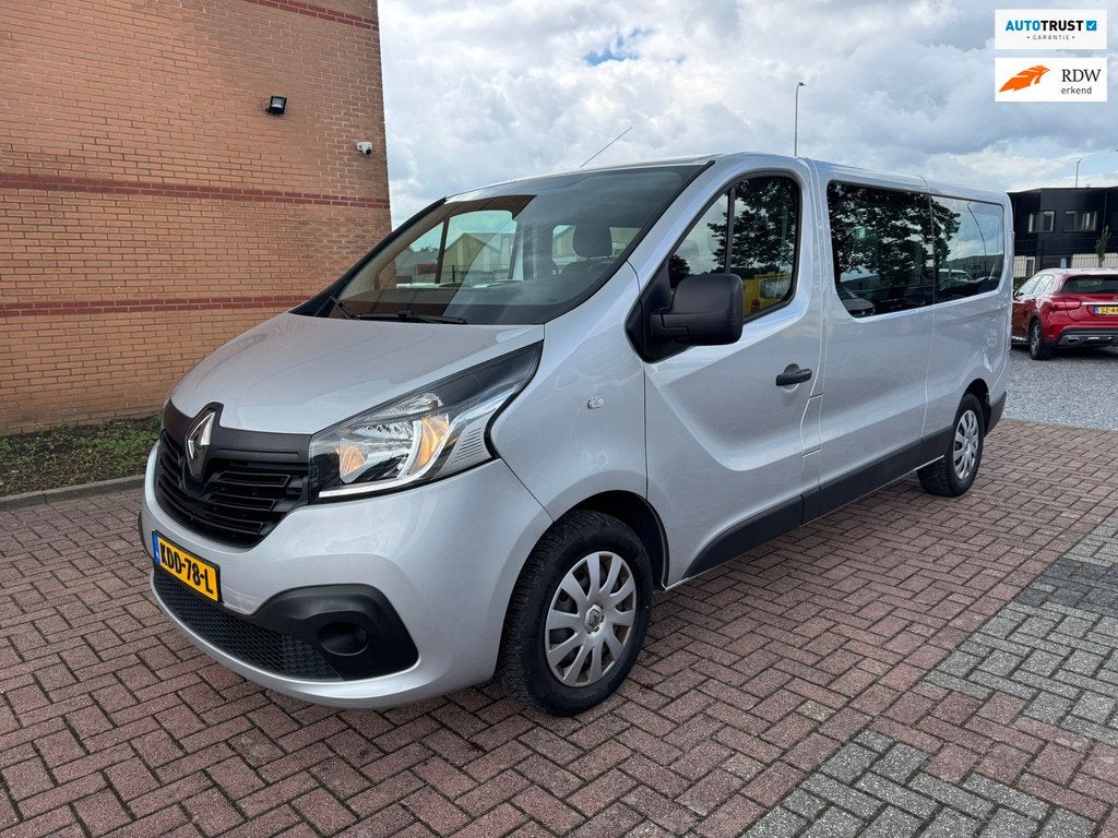 Renault Trafic Passenger 1.6 dCi Grand Expression Energy 8 p, Auto's, Renault, Voorwielaandrijving, Stof, Gebruikt, 2000 kg