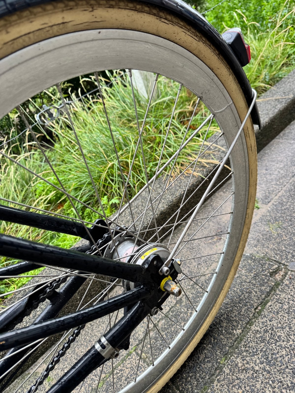 Veloretti cafe racer Stadsfiets met krat en Brooks zadel, Terugtraprem, Gebruikt, Versnellingen, 50 tot 53 cm