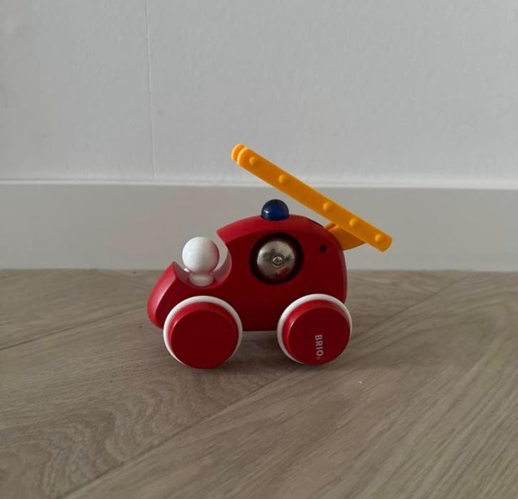 Brio houten brandweerauto, Ophalen of Verzenden, Gebruikt, Duw- of Trekspeelgoed