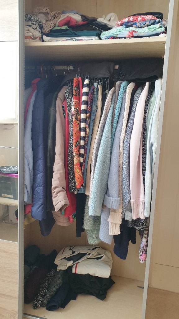 KLEDING  KAST VOL   van alles. Geen schoenen, Ophalen of Verzenden, Zo goed als nieuw