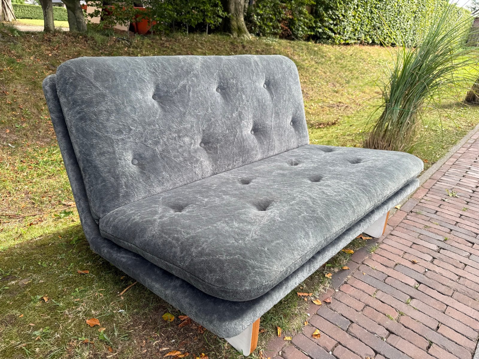 Comfortabele grijze tweepersoonsbank - Artifort