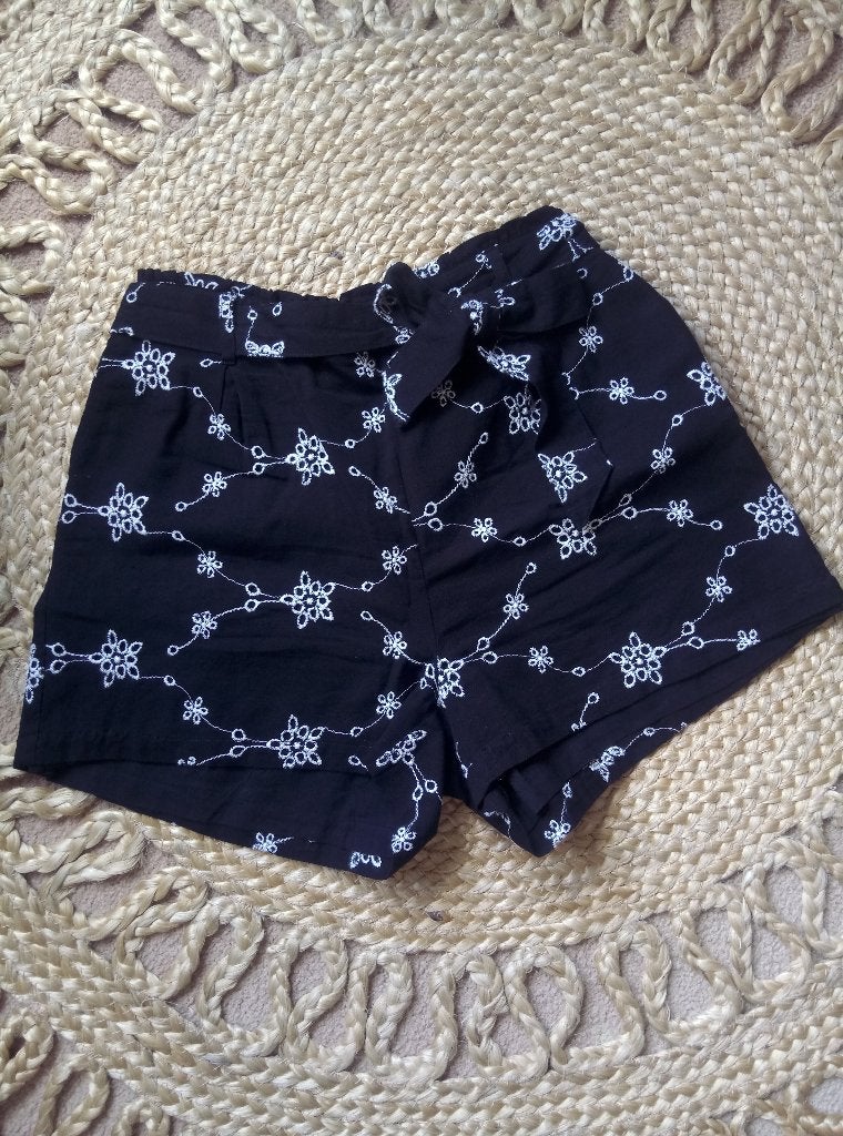 SHOEBY NIEUW! Broderie korte broek, Kleding | Dames, Overige kleuren, Kort, Nieuw, Ophalen of Verzenden