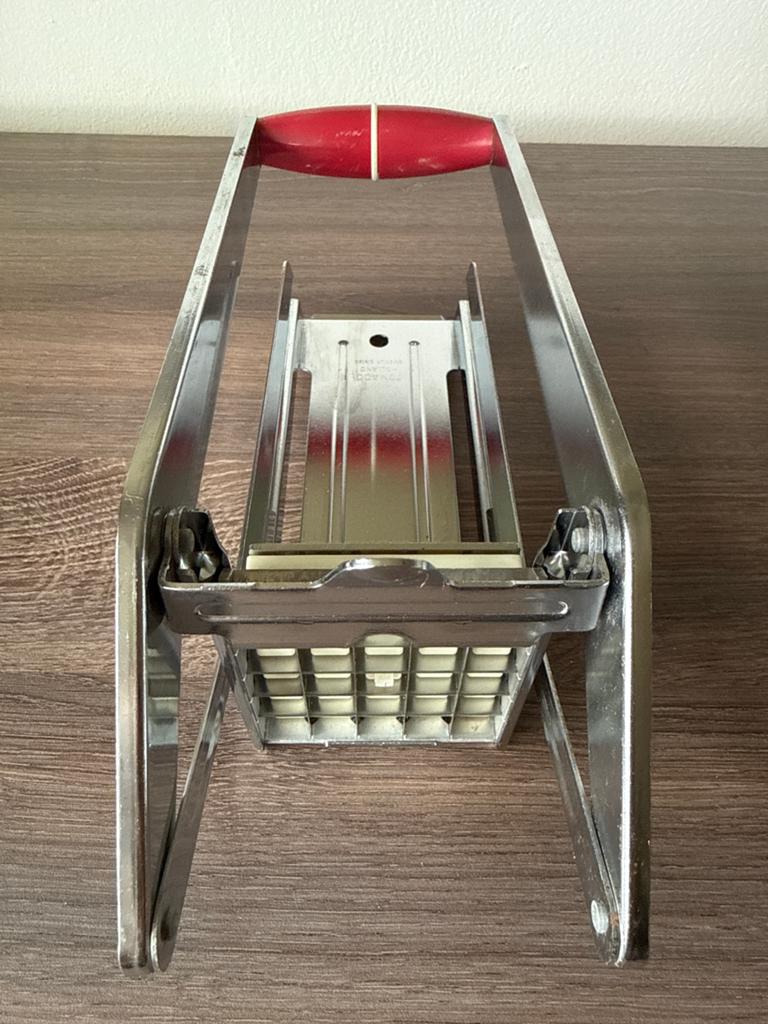 Vintage Tomado Holland frietsnijder - chroom, Huis en Inrichting, Keuken | Keukenbenodigdheden, Zilver, Ophalen of Verzenden, Metaal