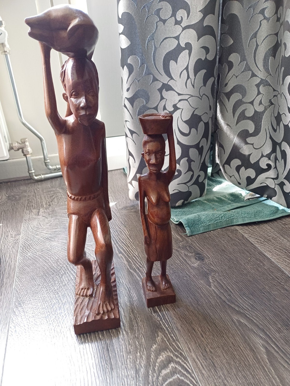 Set van 2 handgesneden houten Afrikaanse beelden, Ophalen of Verzenden, Hout, Bruin, Houtsnijwerk