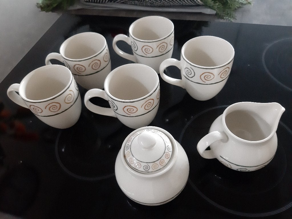 5 koffiemokken en melk en suiker kannetjes, Ophalen, Overige typen, Zo goed als nieuw, Overige stijlen