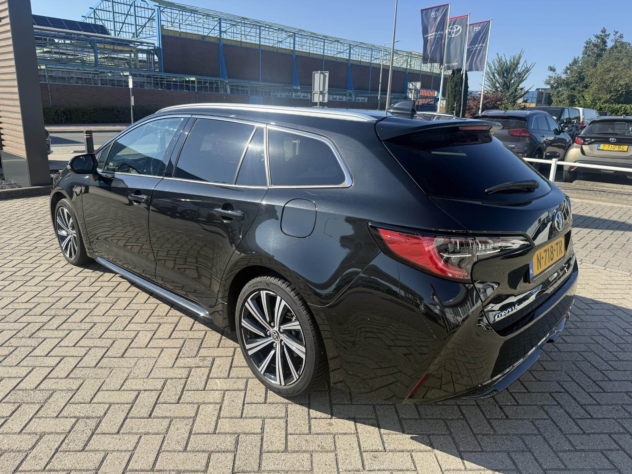 Foto 18 van Toyota Corolla Touring Sports 1.8 Hybrid Business Plus + tre