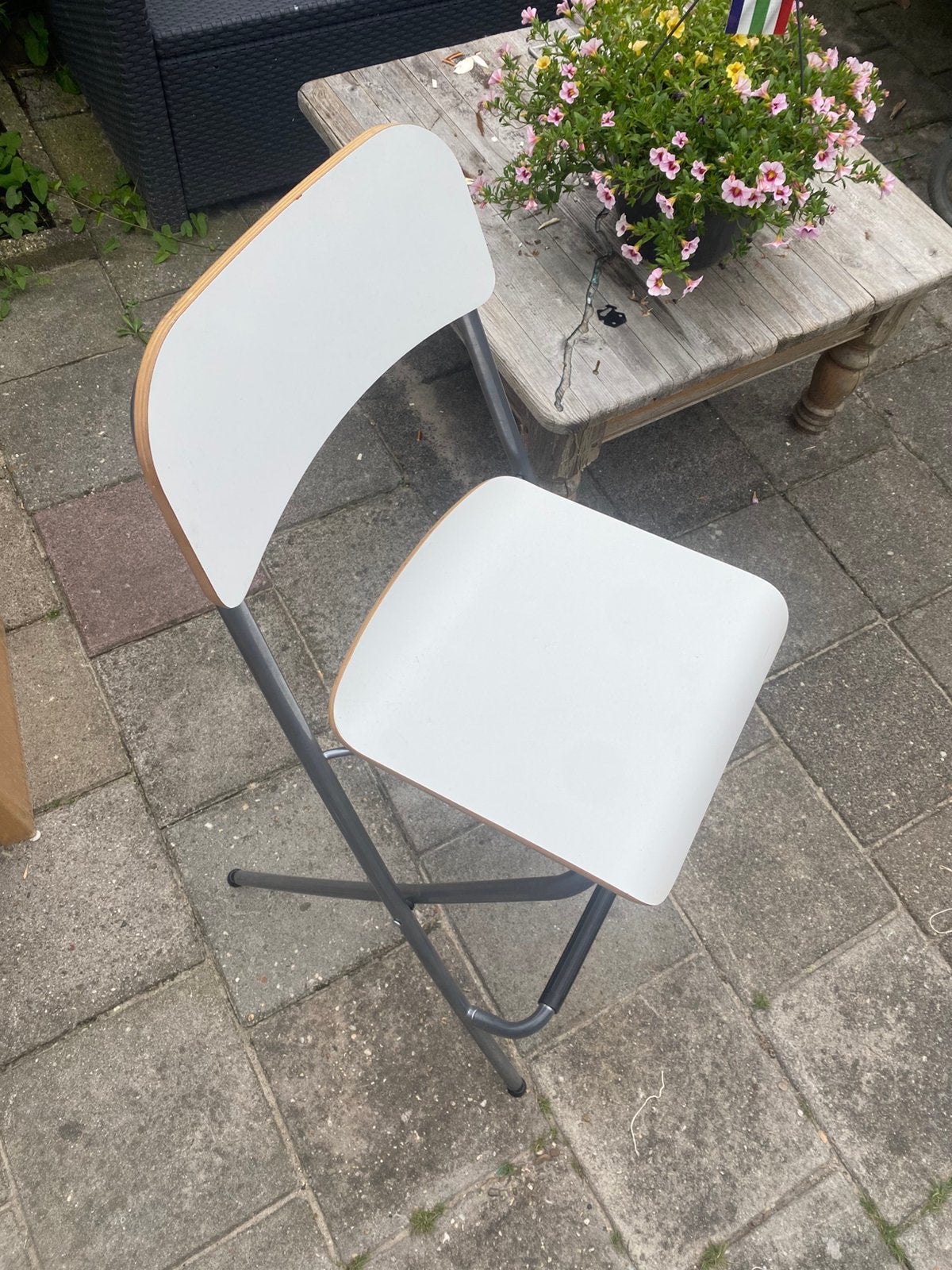 Ikea franklin barkruk, Huis en Inrichting, Barkrukken, 1 kruk, Ophalen, Zo goed als nieuw, 60 tot 90 cm