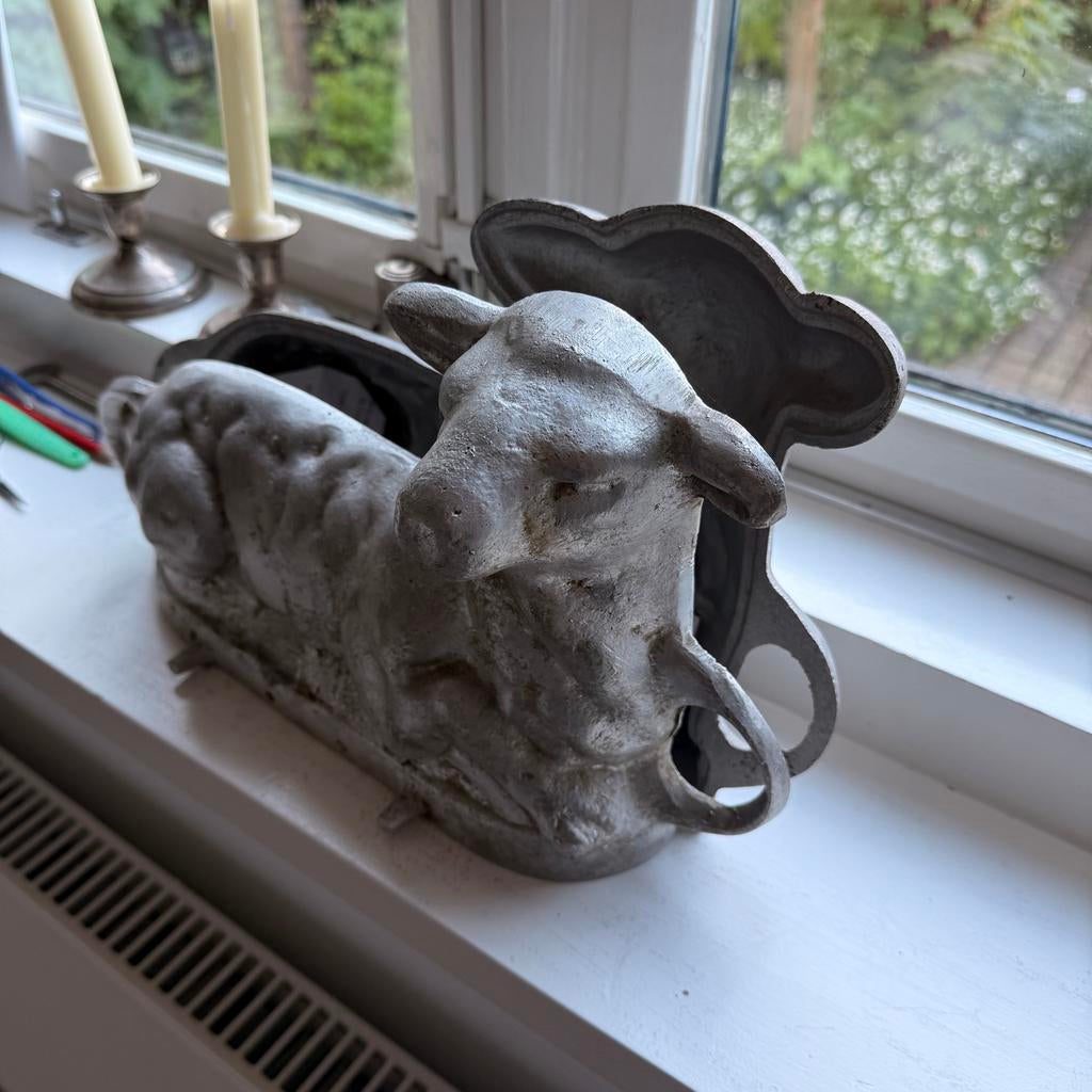 Antieke lammetjesvorm van gietijzer - Harderwijk, Ophalen