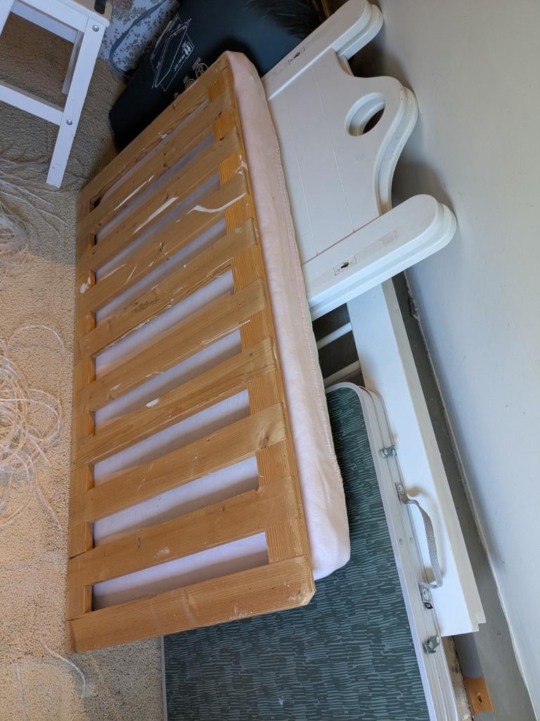 Ledikantje gratis, Gebruikt, 90 cm, Eenpersoons, Wit
