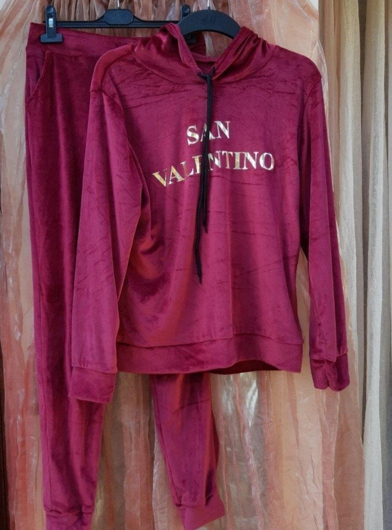 San Valentino nieuw rood fluwelen huispak jumpsuit S M, Kleding | Dames, Huispakken, Maat 38/40 (M), Boutique, Nieuw, Ophalen of Verzenden