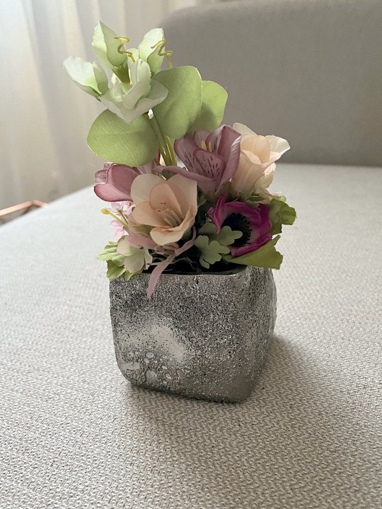 kunstplantje boeketje zijde bloemen, Blauwdruifje, bloempot, Kunstbloem, Zijde, Ophalen of Verzenden, Zo goed als nieuw