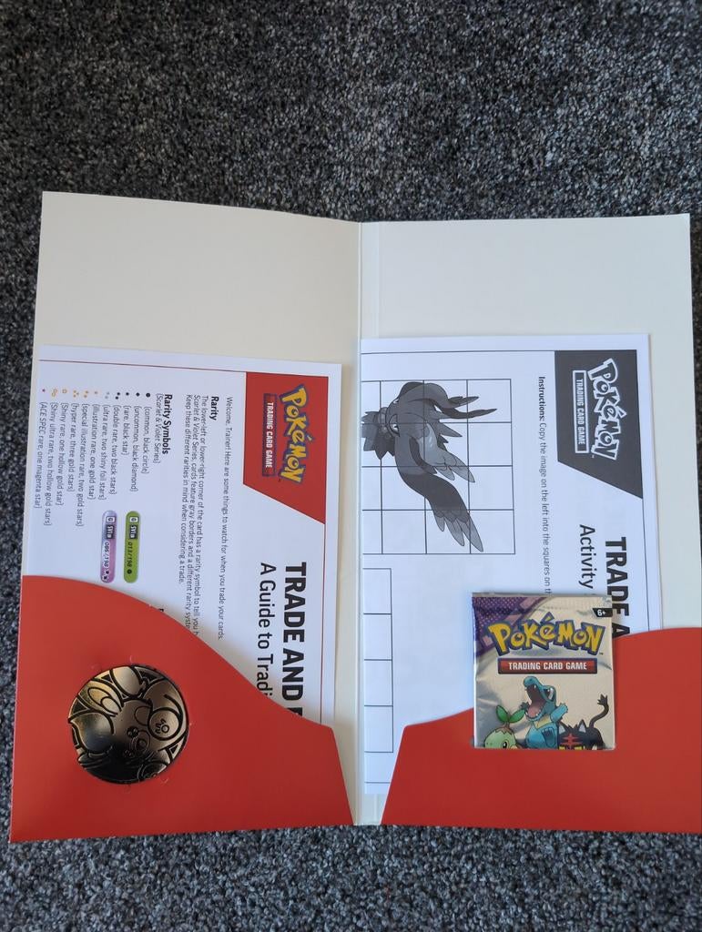 Pokemon trade and play mapje, Ophalen of Verzenden, Zo goed als nieuw