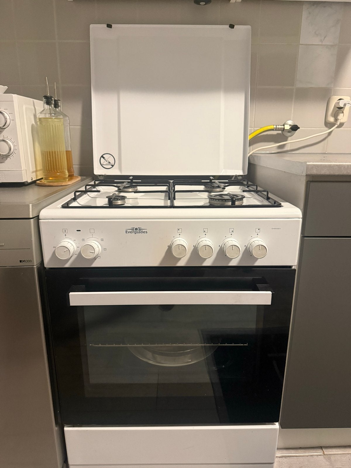 Everglades gasfornuis met oven, Witgoed en Apparatuur, Gebruikt, 60 cm of meer, Gas, Vrijstaand