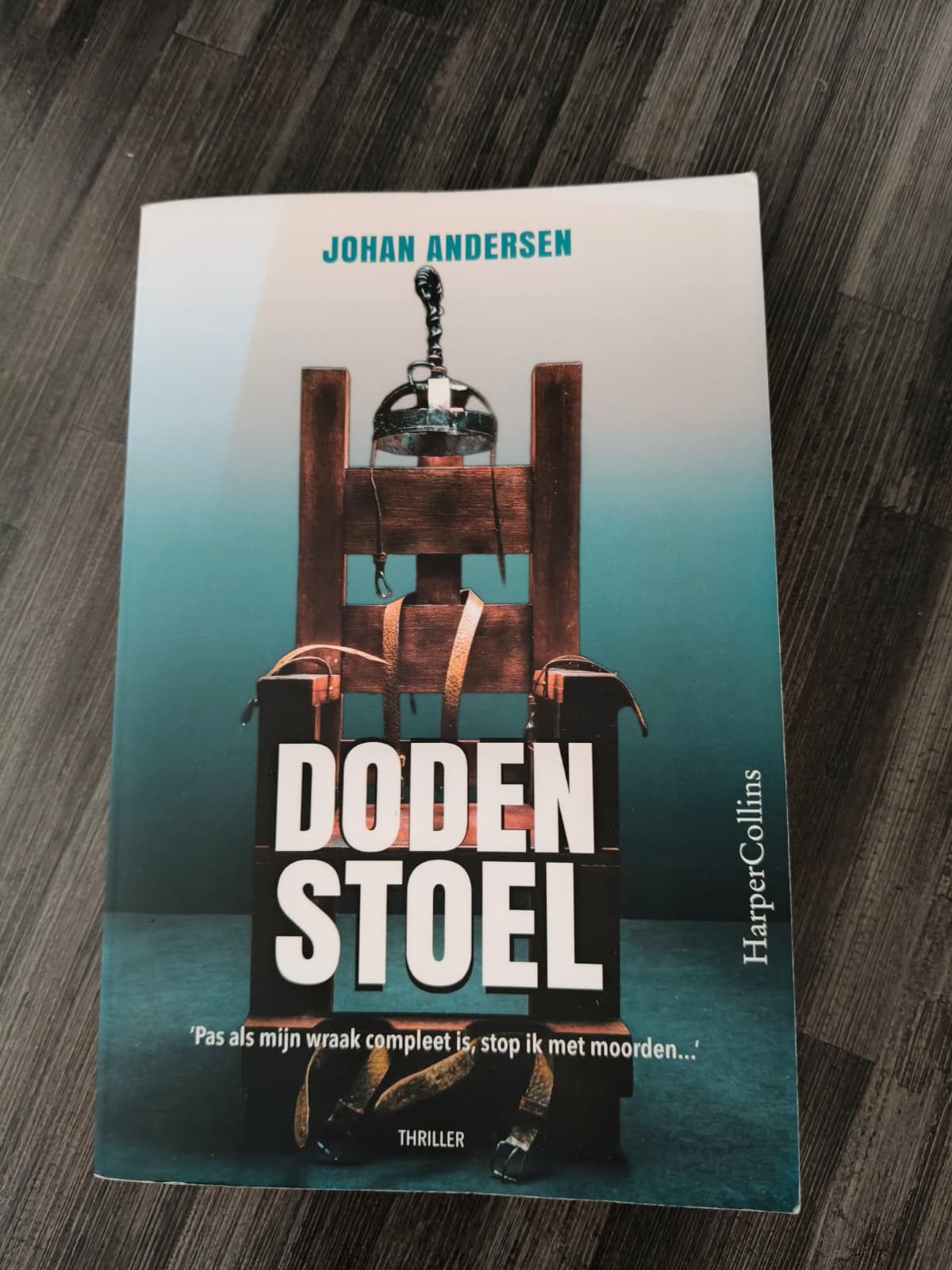 Dodenstoel - Johan Andersen, Ophalen of Verzenden, Gelezen, Nederland