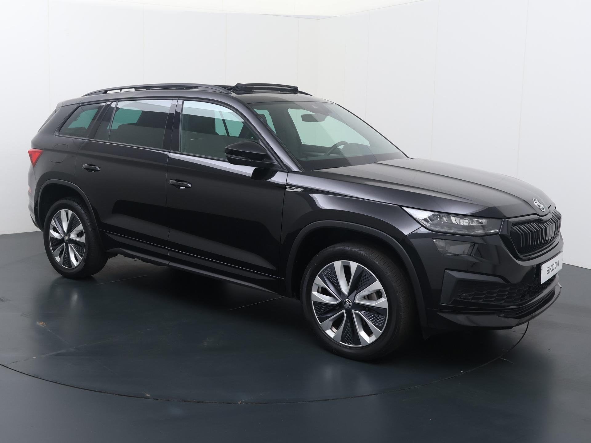 Skoda Kodiaq 1.5 TSI Sportline Business 7p. | 150 PK | Autom, 12 maanden, 4 cilinders, Zwart, 14 km/l