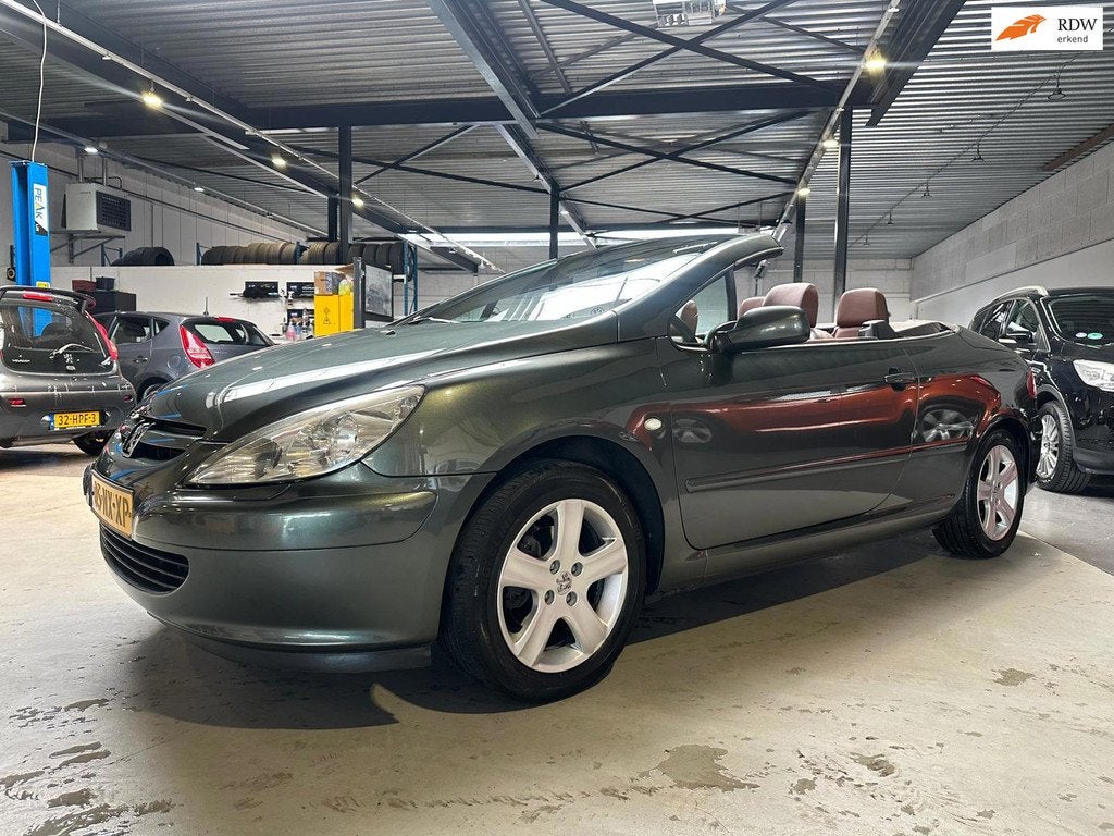 Peugeot 307 CC 2.0-16V XSI/Leder/climatronic/Apk nieuw bij a, Auto's, Peugeot, Voorwielaandrijving, Gebruikt, 4 cilinders, Cabriolet