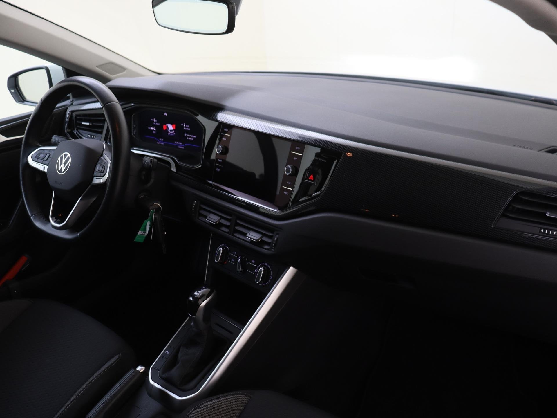 Foto 17 van Volkswagen Polo 1.0 TSI Life | Achteruitrijcamera | Adaptiev