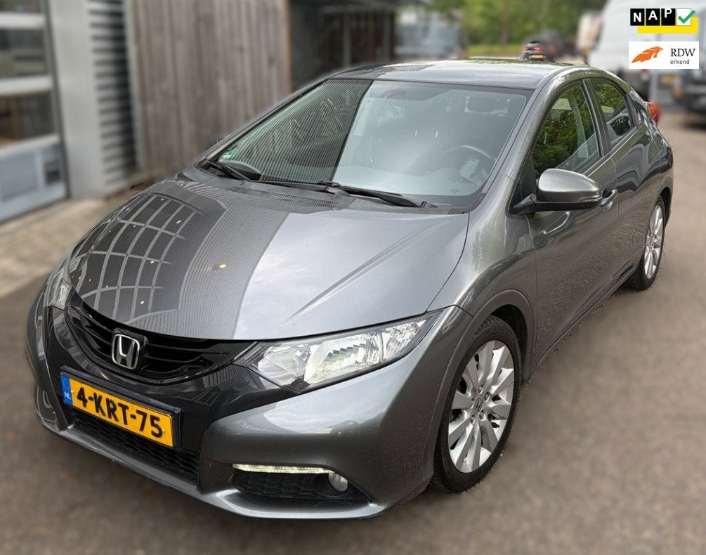 Honda Civic 1.4 Sport NL Auto - Navigatie - Cruise - Camera, Auto's, Voorwielaandrijving, Gebruikt, 4 cilinders, 1156 kg