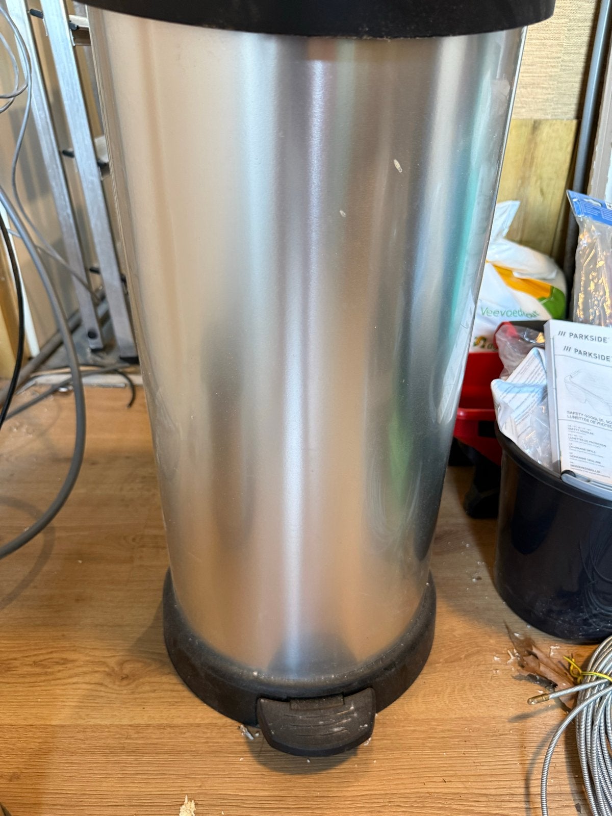 Set van 2 Curver prullenbakken, Huis en Inrichting, Woonaccessoires | Prullenbakken, Zo goed als nieuw, Kunststof, 50 – 75, 30 tot 40 liter