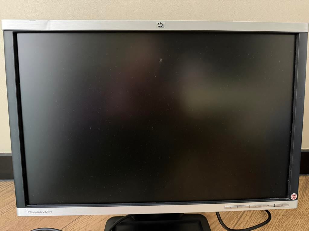 HP LA2205wg monitor te koop, Computers en Software, Monitoren, HD, In hoogte verstelbaar, Ophalen of Verzenden, Zo goed als nieuw