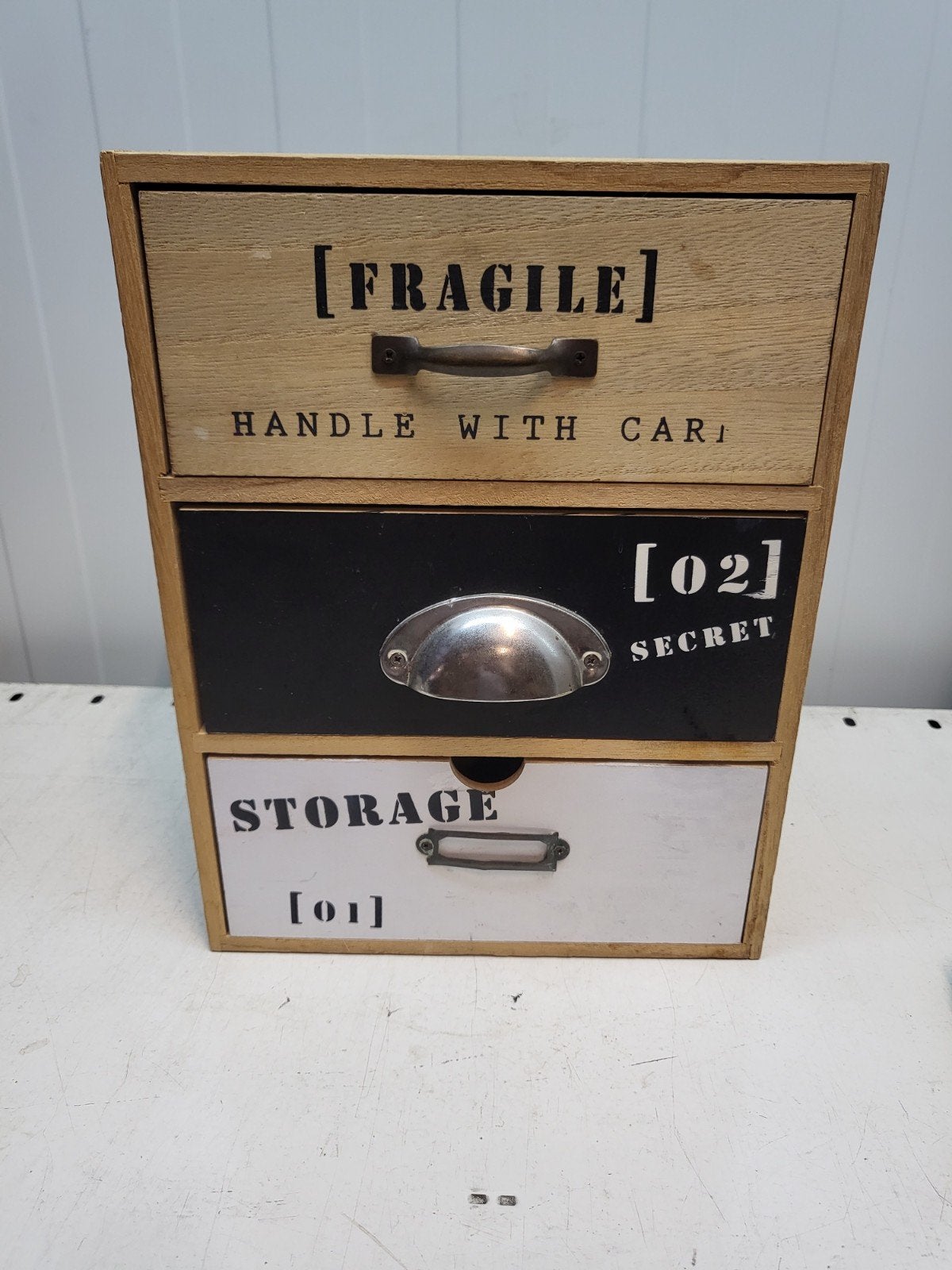 Houten ladekastje met 3 laden - Vintage stijl, Huis en Inrichting, Kasten | Ladekasten, Minder dan 50 cm, Gebruikt, Vintage, Industrieel