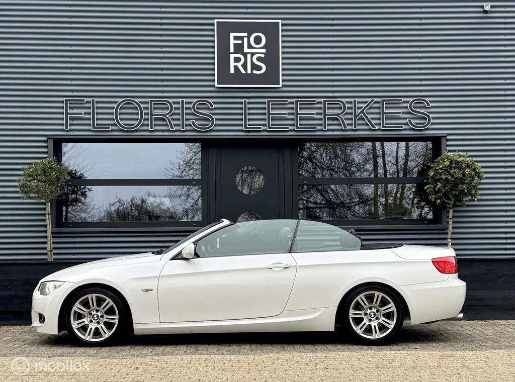 BMW 3-serie Cabrio 325i | M Sport | Zwart Leer | Xenon, Auto's, BMW, Achterwielaandrijving, Gebruikt, Cabriolet, 4 stoelen